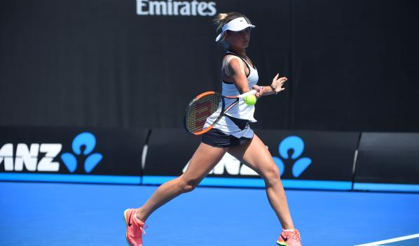 她强调体育 她强调体育