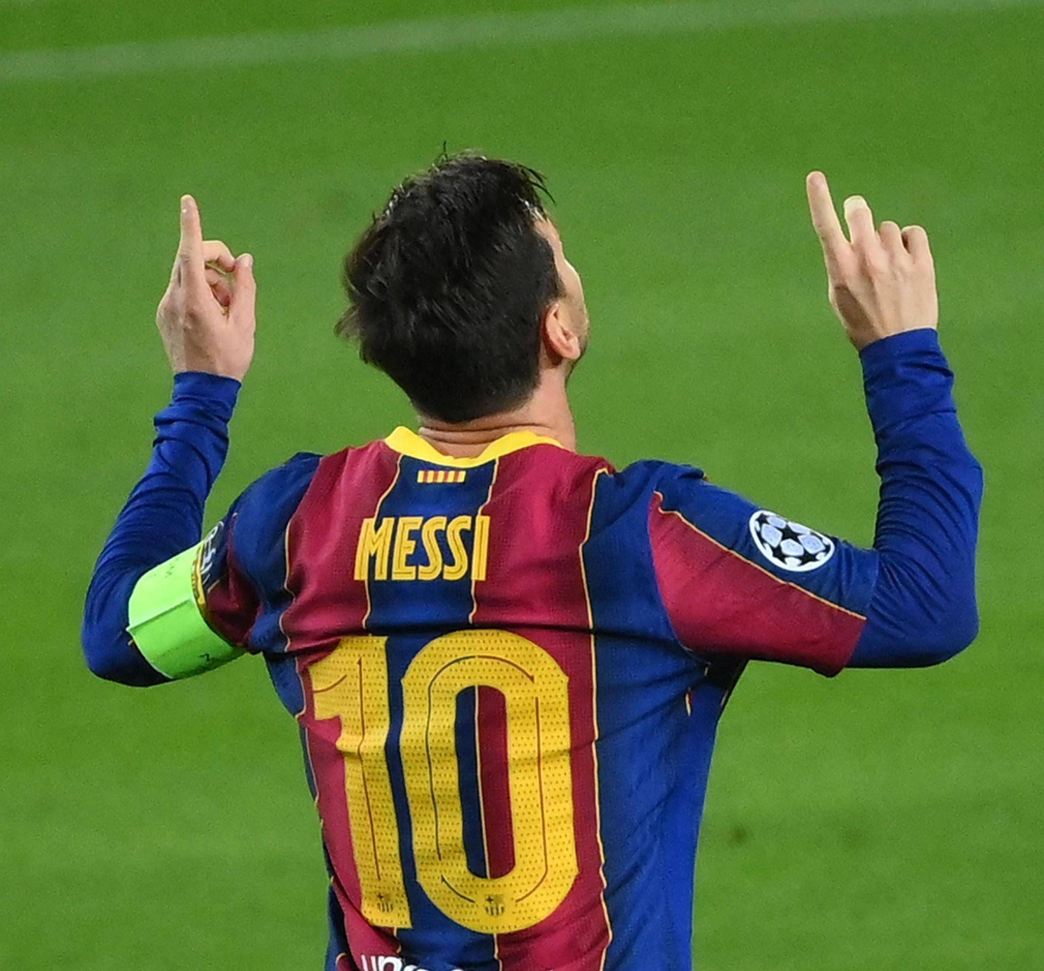 并且更加坚 并且更加坚