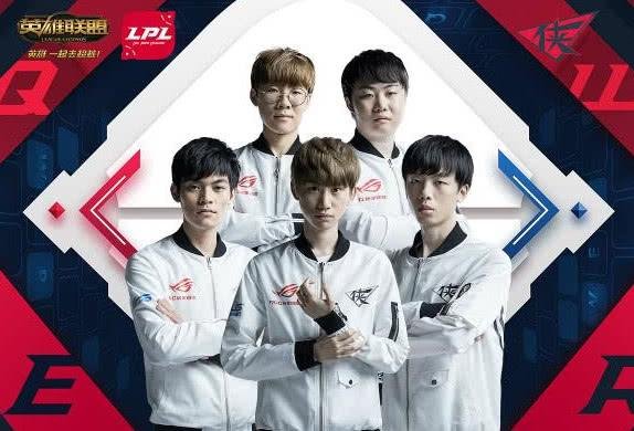 许多球迷表 许多球迷表