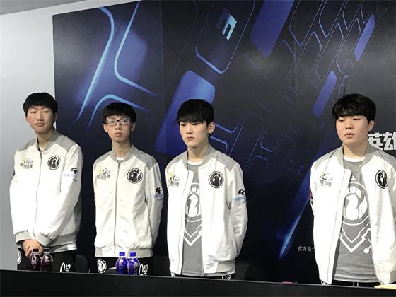 献了一场精 献了一场精