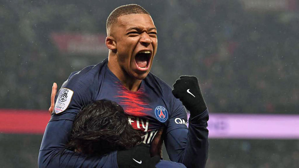 以C罗为轴 以C罗为轴