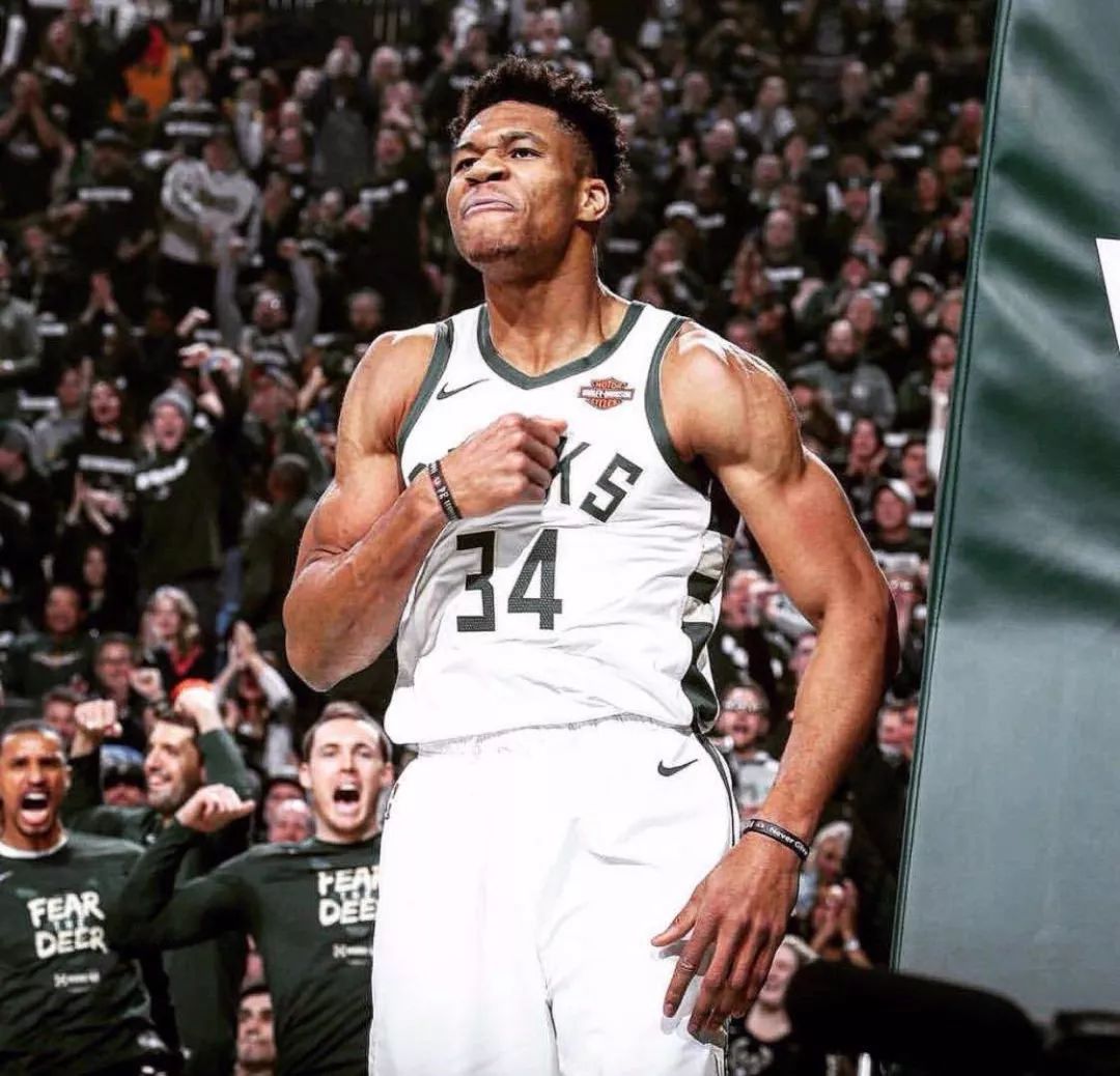 中国足球的 中国足球的